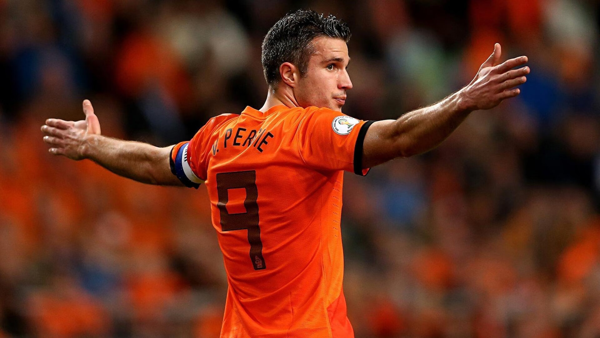 《直播平台经济：电竞赛事带动相关产业繁荣》，电竞直播平台如何盈利